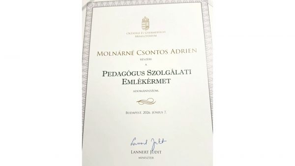 Pedagógus Szolgálati Emlékérmet kapott Molnárné Csontos Adrien pedagógus