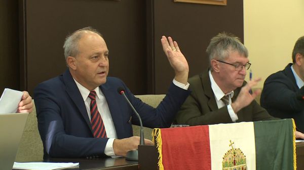 Horváth László polgármester tájékoztatója a novemberi kapuvári képviselő-testületi ülés döntéseiről